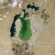 The Aral Sea in 2000 with outline of 1960 shoreline. Credit: NASA